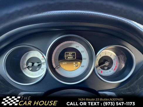 Used 2012 Mercedes-Benz CLS 550 4MATIC w/ Premium I Pkg image 32