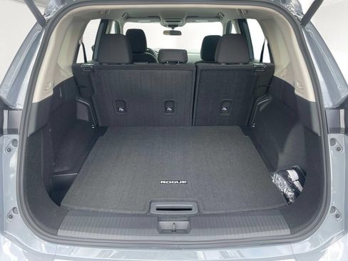 New 2026 Nissan Rogue SV FWD image 8