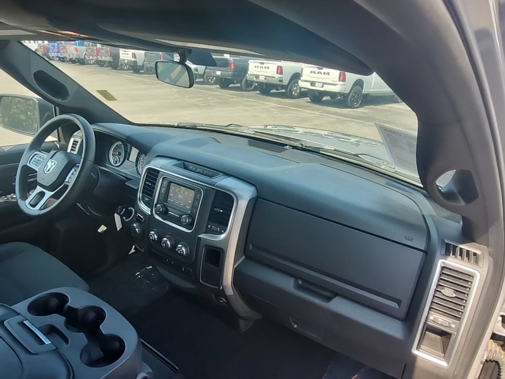 Used 2024 RAM 1500 Warlock AWD/4WD image 31