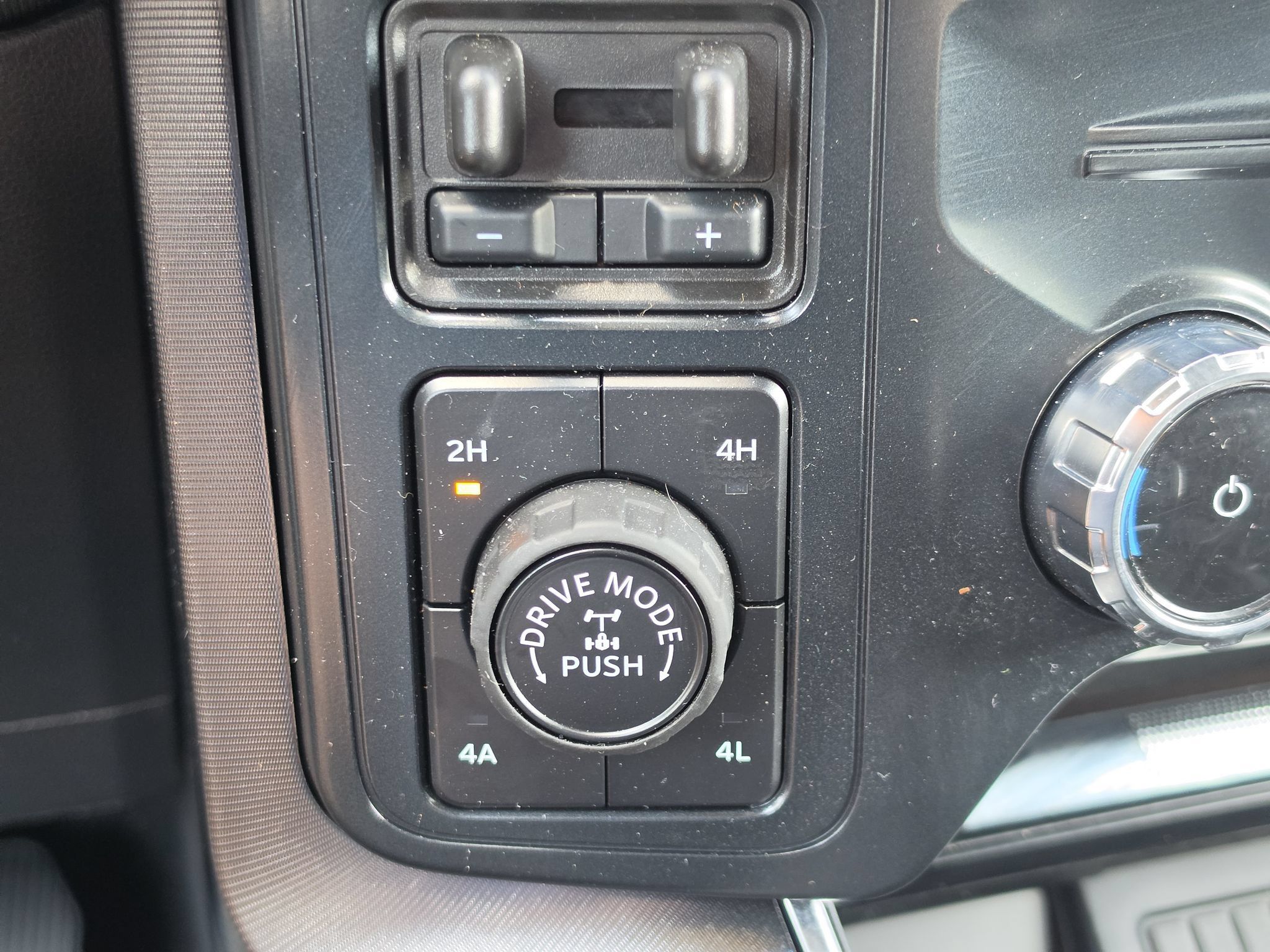 Used 2025 Ford F150 Platinum w/ Equipment Group 702A High AWD/4WD image 28