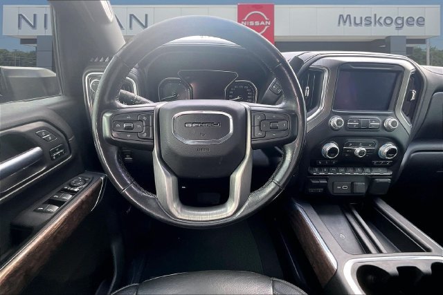 Used 2023 GMC Sierra 2500 Denali w/ Denali Ultimate Package AWD/4WD image 9