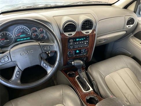 Used 2004 GMC Envoy SLT image 13