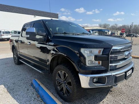 Used 2016 Ford F150 Lariat w/ Equipment Group 502A Luxury image 3