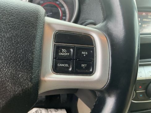 Used 2020 Dodge Journey SE w/ SE Popular Equipment Group image 18