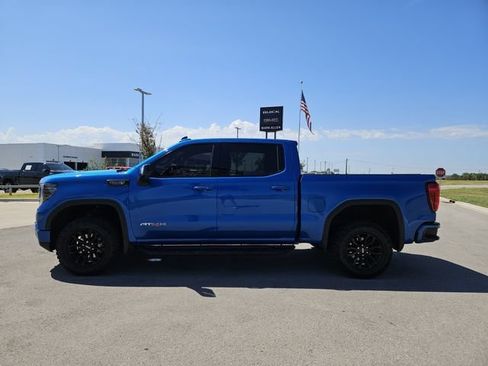Used 2023 GMC Sierra 1500 AT4X AWD/4WD image 4