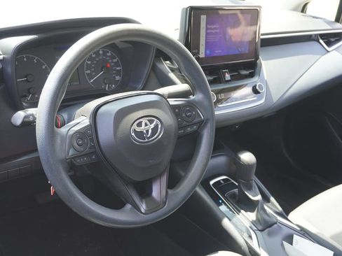 Used 2023 Toyota Corolla LE FWD image 6