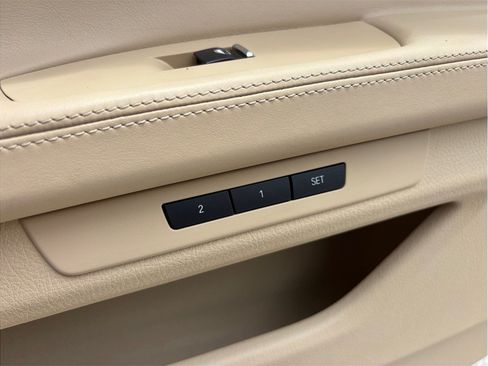 Used 2015 BMW 750Li RWD image 48