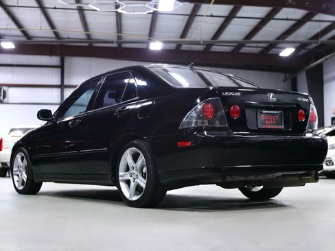 Used 2002 Lexus IS 300 image 17