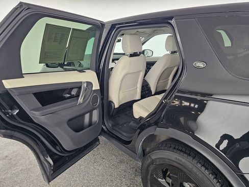 Used 2023 Land Rover Discovery Sport S image 15