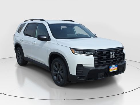 New 2026 Honda Pilot Sport image 3