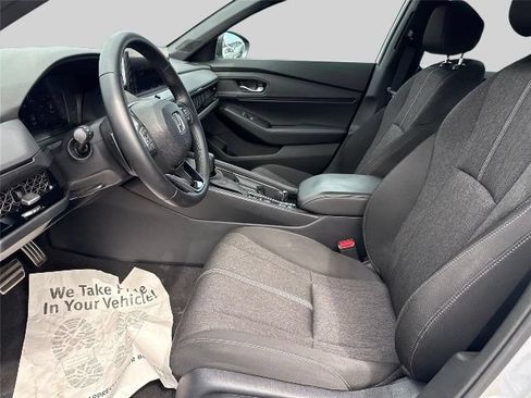 Used 2023 Honda Accord Sport image 8