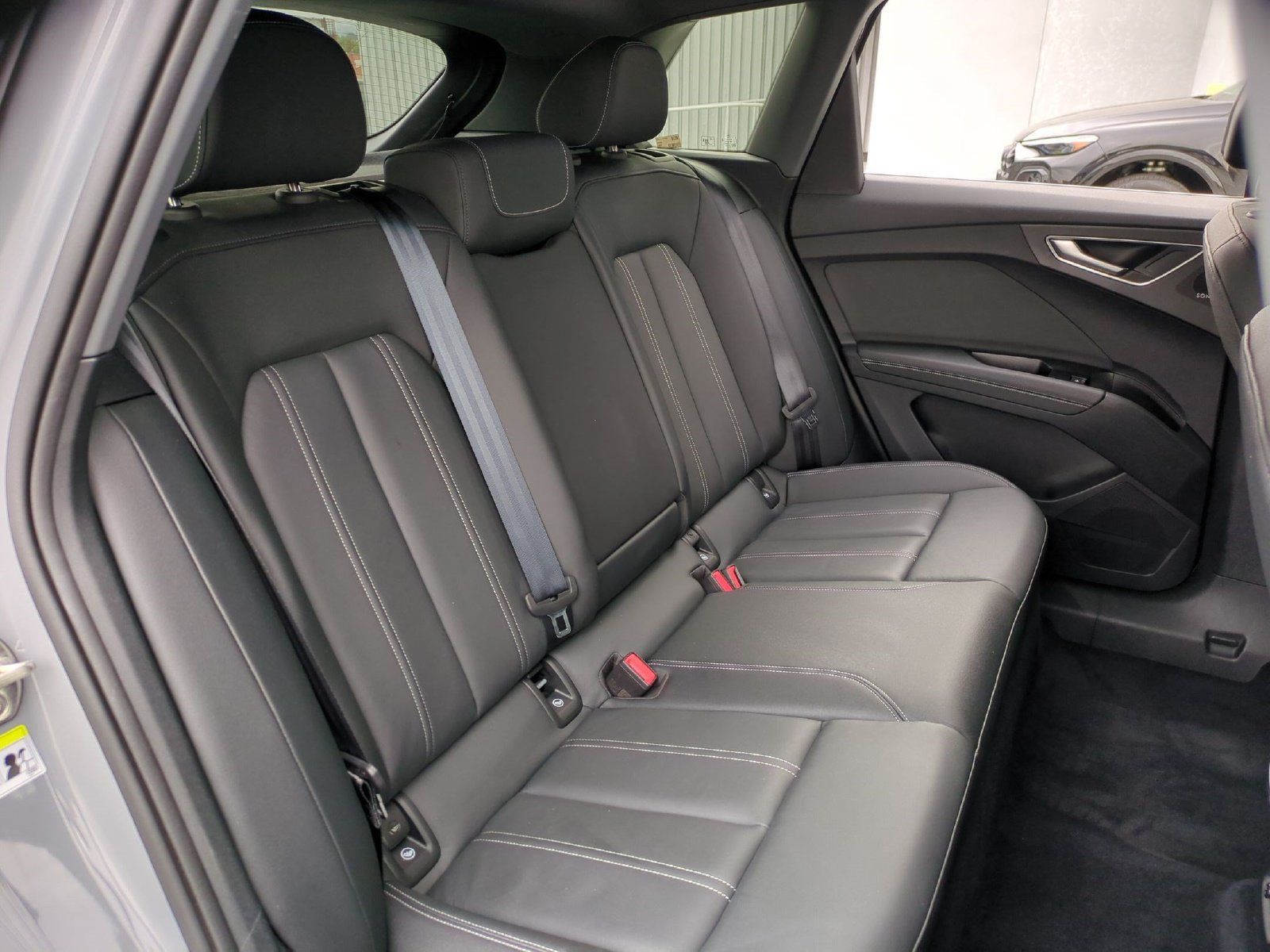 Used 2023 Audi Q4 e-tron Premium Plus w/ Premium Plus AWD/4WD image 28