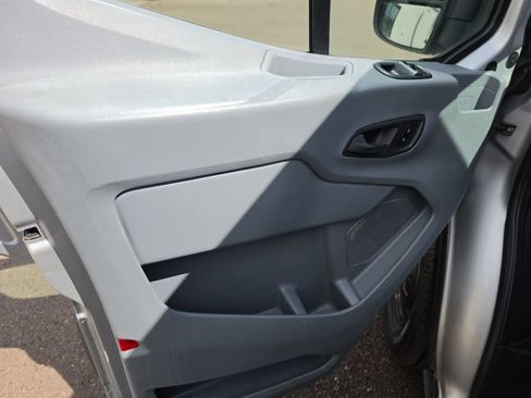 Used 2018 Ford Transit 150 XL RWD image 10