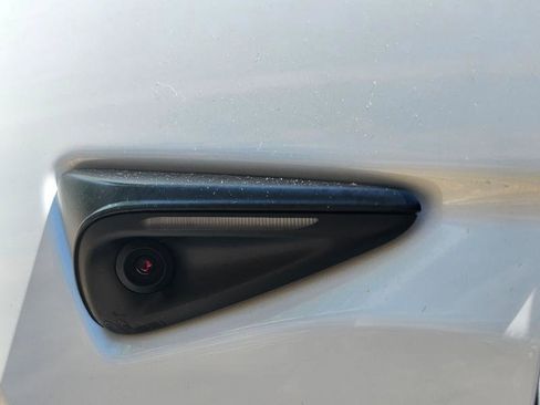 Used 2023 Tesla Model Y Performance AWD/4WD image 33