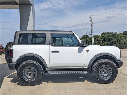 Used 2025 Ford Bronco Badlands AWD/4WD image 6