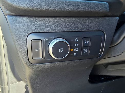 Used 2020 Ford Escape Titanium image 18