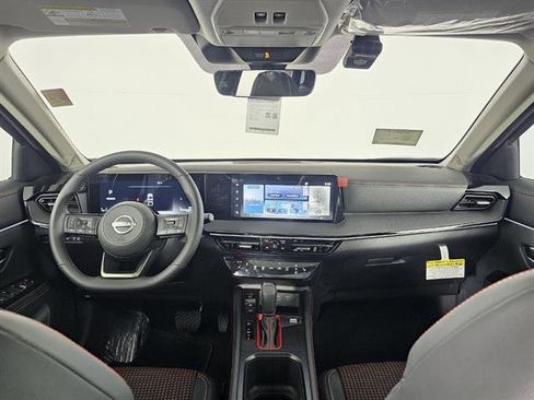 New 2025 Nissan Kicks SR w/ SR Premium Package image 25