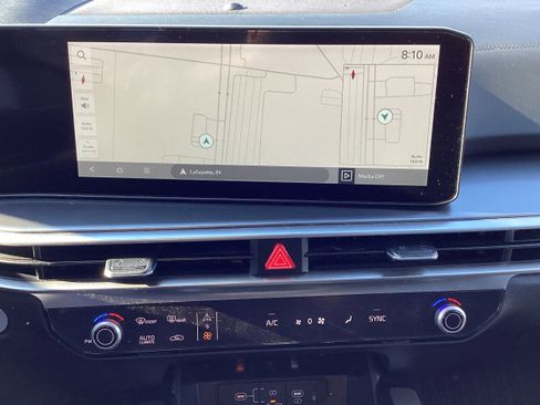 Used 2025 Kia Sorento EX w/ Panoramic Sunroof Package FWD image 22