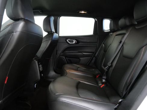 Used 2025 Jeep Compass Trailhawk AWD/4WD image 24