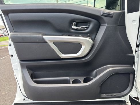 Used 2018 Nissan Titan PRO-4X w/ Pro-4x Convenience Package image 38