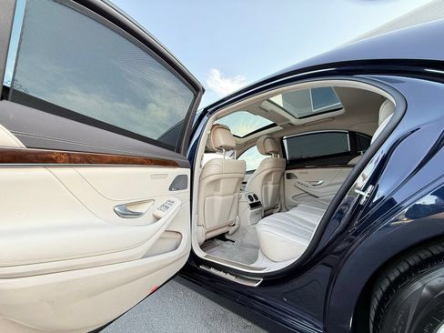 Used 2017 Mercedes-Benz S 550 4MATIC Sedan image 32