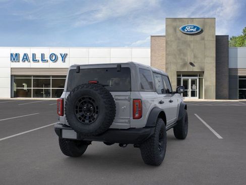 New 2026 Ford Bronco Badlands image 8