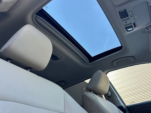 Used 2019 Subaru Outback 2.5i Limited w/ Popular Package #2 image 17