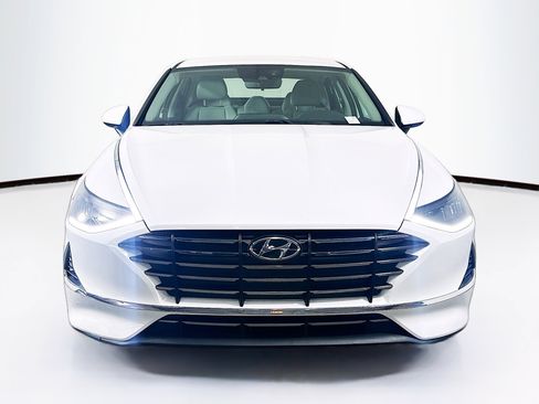 Used 2022 Hyundai Sonata SE FWD image 2