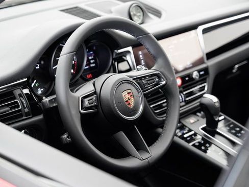 New 2025 Porsche Macan image 9
