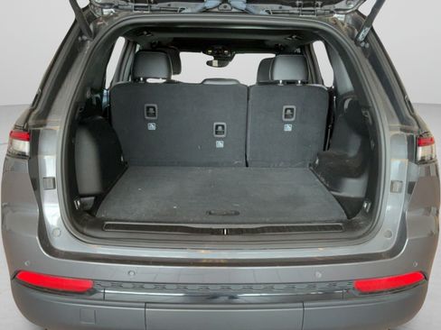 Used 2023 Jeep Grand Cherokee Altitude RWD image 36