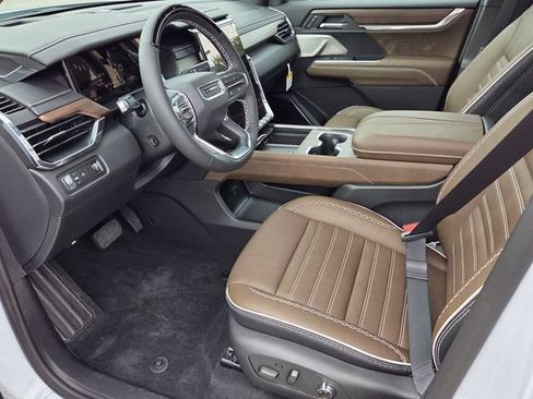 New 2026 GMC Acadia Denali Ultimate FWD image 5