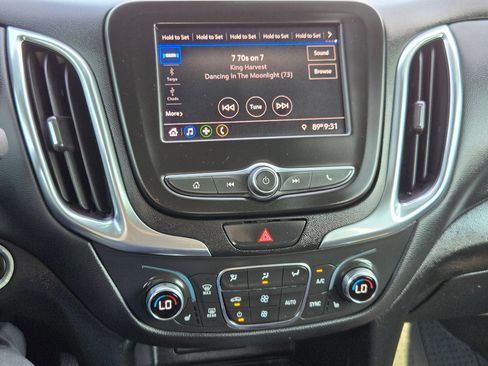 Used 2021 Chevrolet Equinox LT FWD image 31