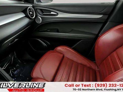Used 2023 Alfa Romeo Stelvio Veloce AWD/4WD image 20