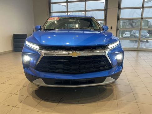 Used 2025 Chevrolet Blazer LT FWD image 11
