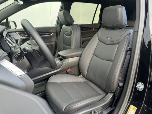 New 2025 Cadillac XT6 Premium Luxury w/ Technology Package image 10