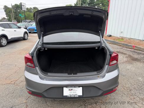Used 2019 Hyundai Elantra SE w/ Cargo Package FWD image 24