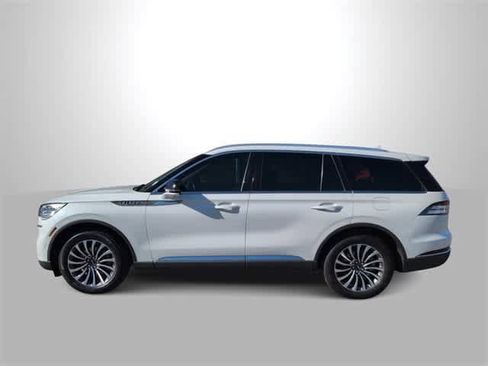 Used 2022 Lincoln Aviator Reserve w/ Equipment Group 201A image 4