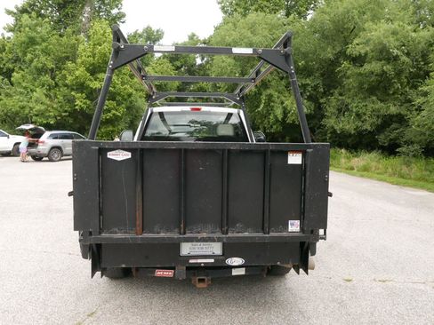Used 2019 Ford F250 XL w/ Power Equipment Group RWD image 6