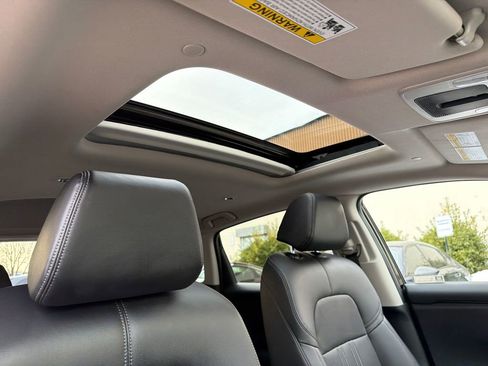 Used 2023 Honda HR-V EX-L image 13