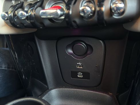 Used 2024 MINI Cooper S image 40