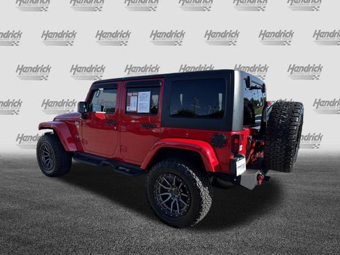 Used 2016 Jeep Wrangler Unlimited Sahara w/ Connectivity Group AWD/4WD image 8