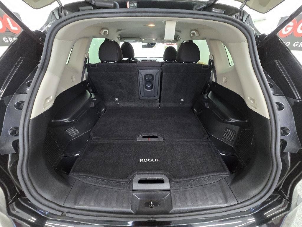 Used 2020 Nissan Rogue S FWD image 15