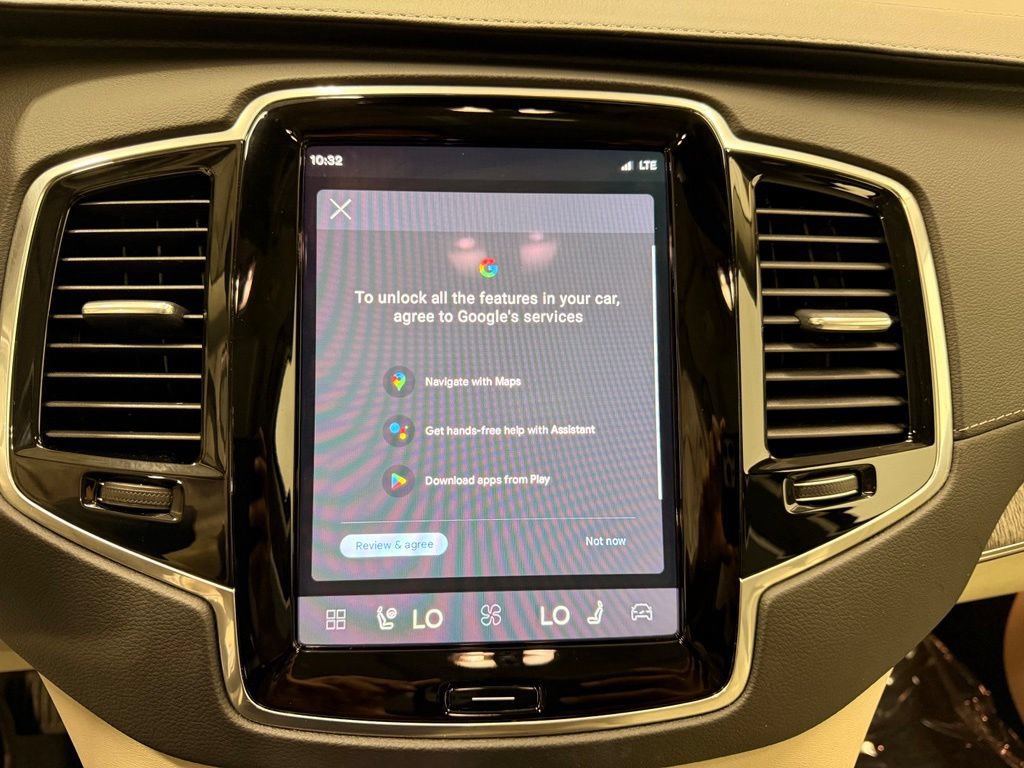 Used 2024 Volvo XC90 B6 Ultimate w/ Protection Package Premier AWD/4WD image 16