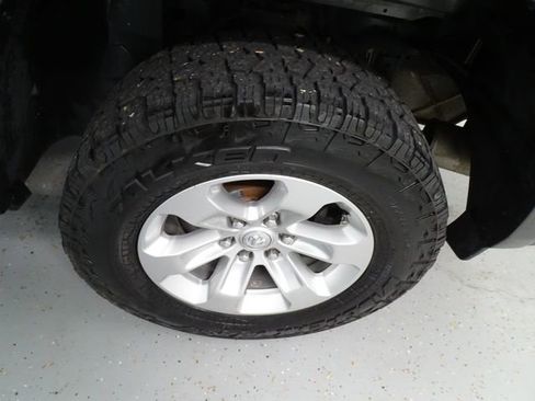 Used 2019 RAM 1500 Laramie AWD/4WD image 29