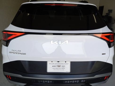 Certified 2023 Kia Sportage X-Line w/ X-Line Premium Package AWD/4WD image 10