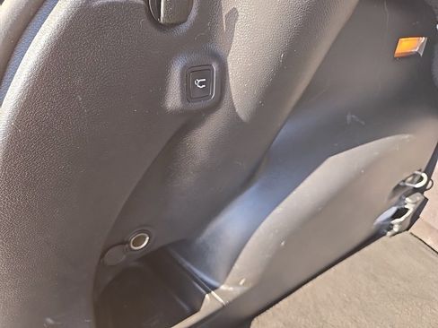 Used 2018 Jeep Compass Latitude image 34