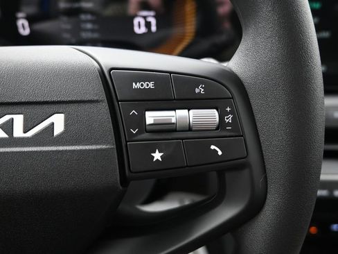 New 2026 Kia K4 LXS image 25