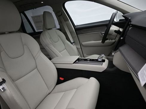 New 2026 Volvo XC90 T8 Ultra w/ Protection Package Premier AWD/4WD image 35