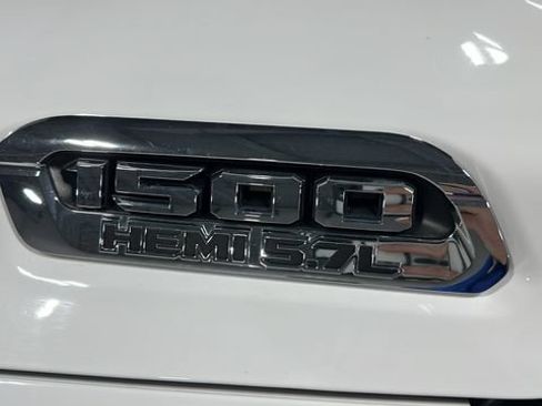 Used 2022 RAM 1500 Big Horn AWD/4WD image 29