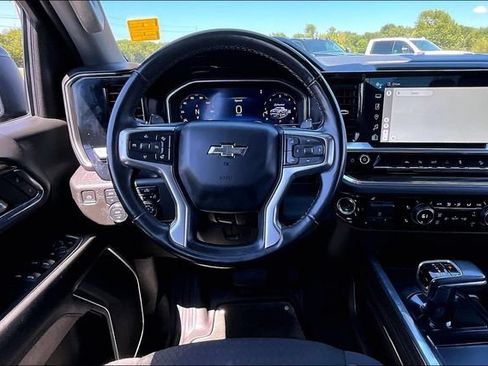 Used 2024 Chevrolet Silverado 1500 RST AWD/4WD image 9